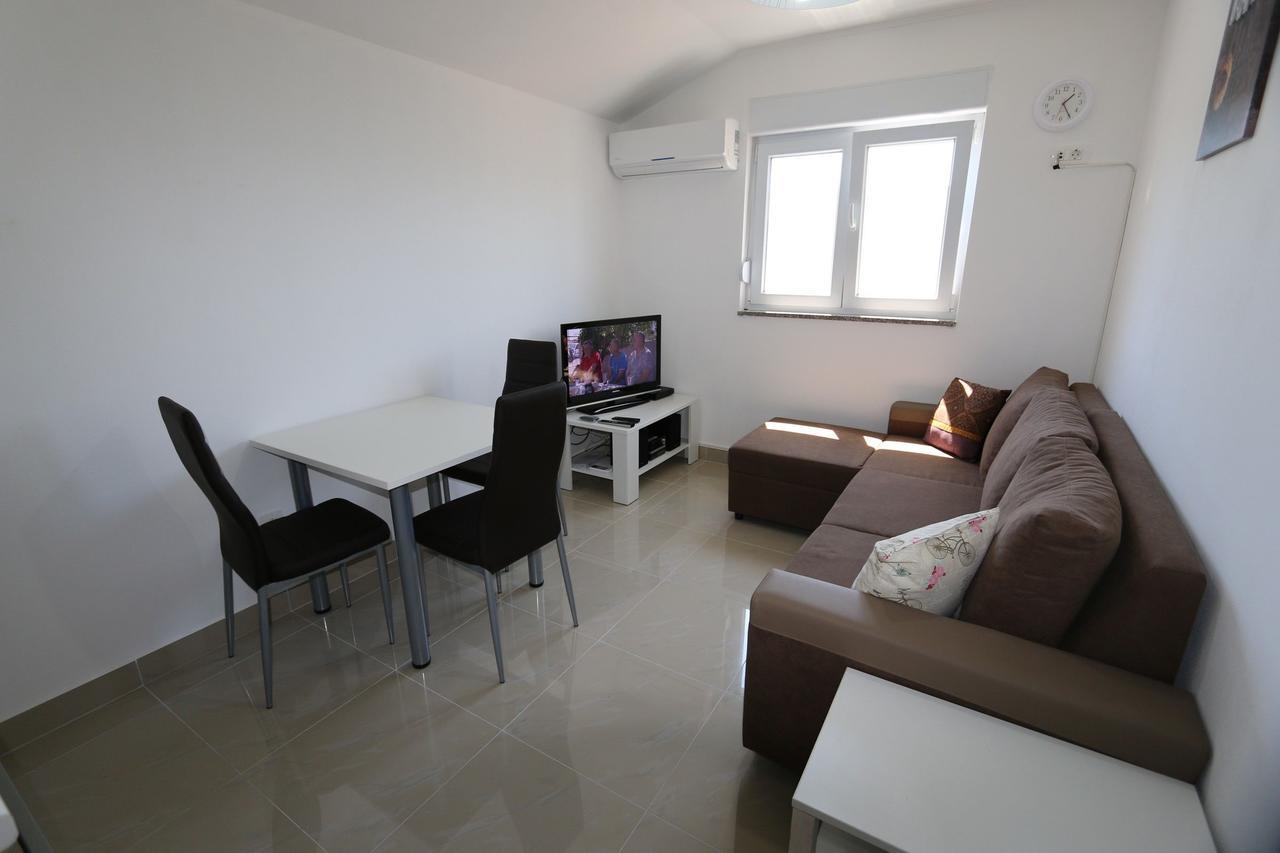 Apartments Saramandic Šilo 外观 照片