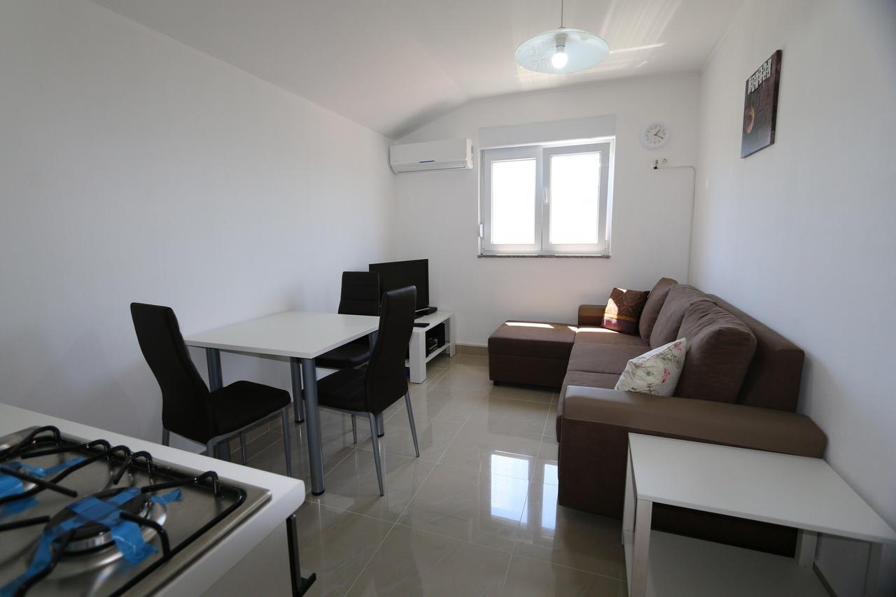 Apartments Saramandic Šilo 外观 照片